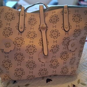 Women's Pink Floral Laser-Cut Tote Bag